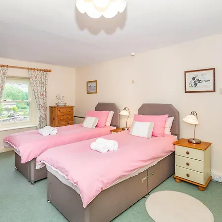 Corner House Grinton