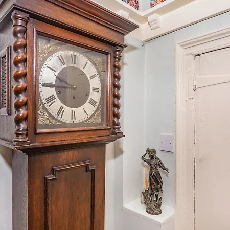 Corner House Semesterbostad Grinton