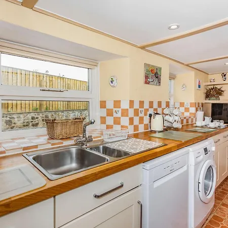 Semesterbostad Corner House *