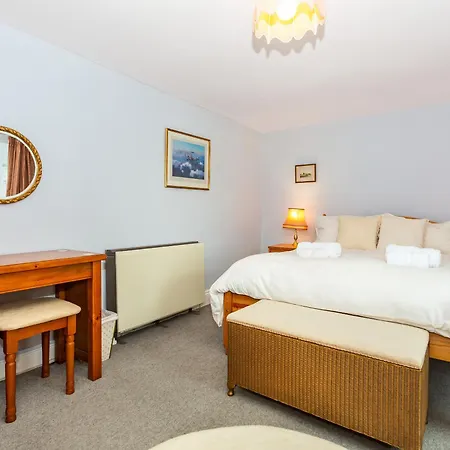 Holiday home Corner House